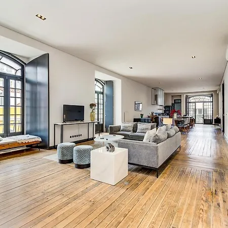 Nomad's Time Out Market - 3bed Апартаменти *