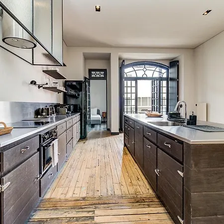 Nomad's Time Out Market - 3bed Apartment *