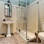 Nomad's Time Out Market - 3bed * リスボン